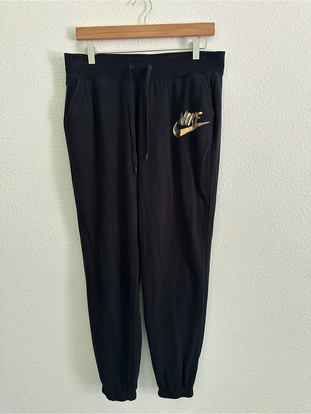 Nike women's black joggers Large - Picture 3 of 13